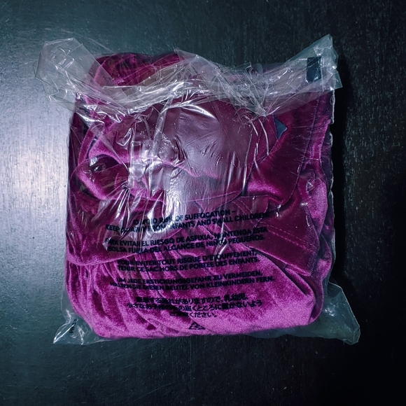 Girls Tiered A-line Long Sleeve Velvet Dress shirred pleated Purple Dark Magenta - Picture 7 of 7